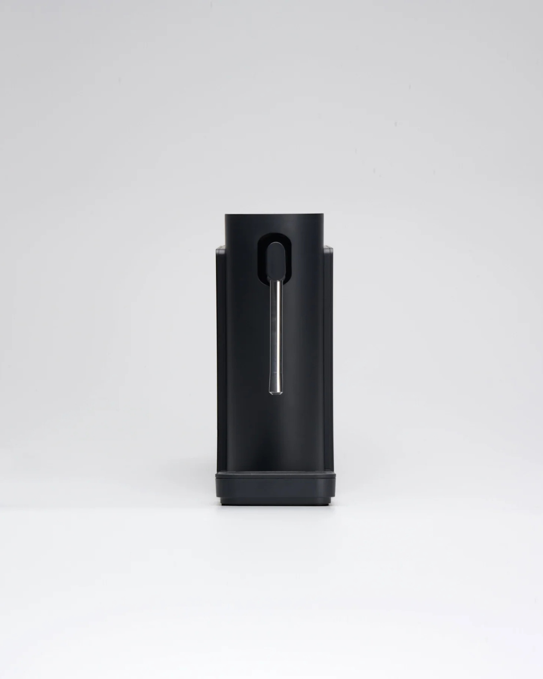Morning Dream smart milk steamer in black with stainless spout